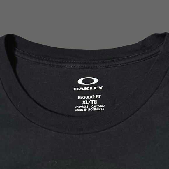 Oakley Hawaii RARE Men's Graphic Tee Size XL GUC Black - Picture 4 of 6